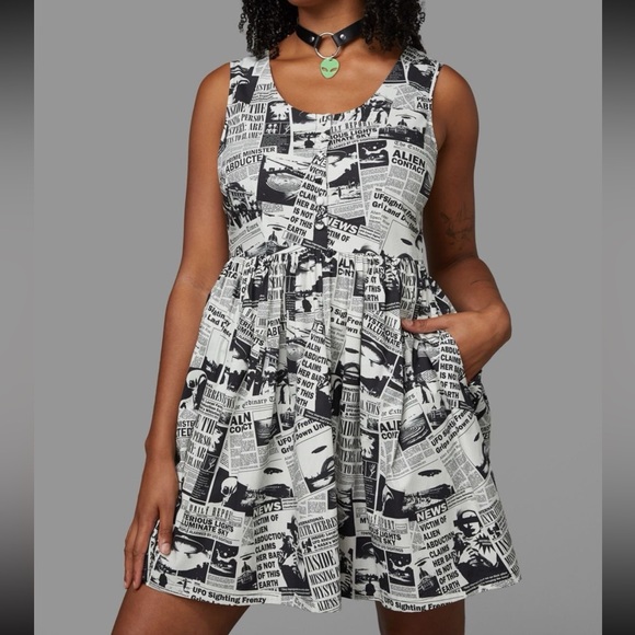 Dangerfield Black Friday Extraterrestrial Dress size small AU 8 - Picture 2 of 5